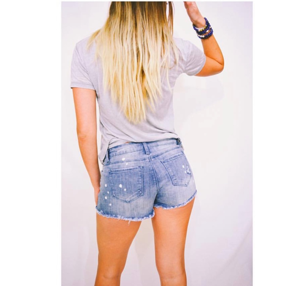 NWT ๐Distressed ๐denim shorts